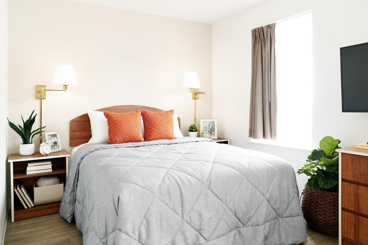 Intown Suites Extended Stay Chicago Il - Elk Grove O'Hare Elk Grove Village Exterior foto
